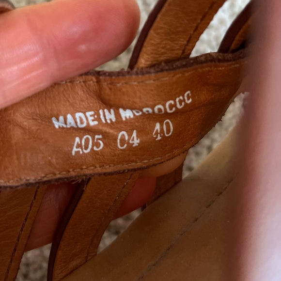 Dansko ‘Lacey’ Tooled Leather Embossed Swirl Slide Cognac Sandals EU 40 - Picture 7 of 10